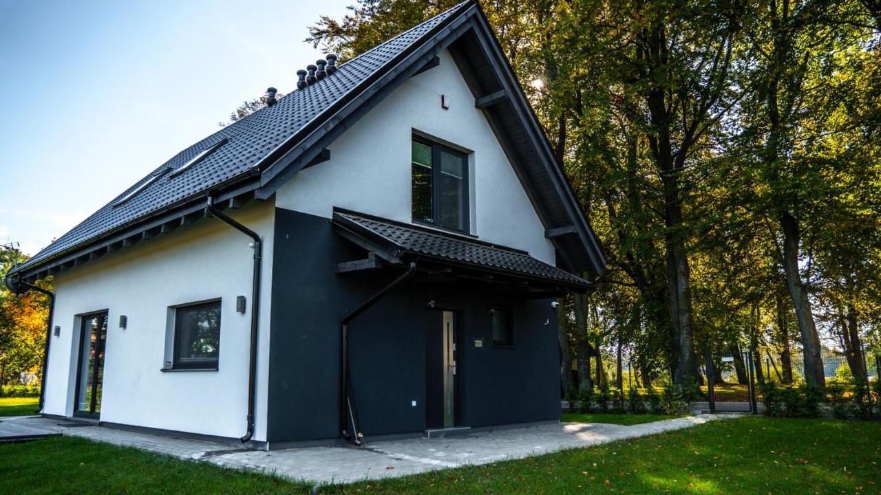Domowy Zakatek Villa Tuchom Eksteriør bilde