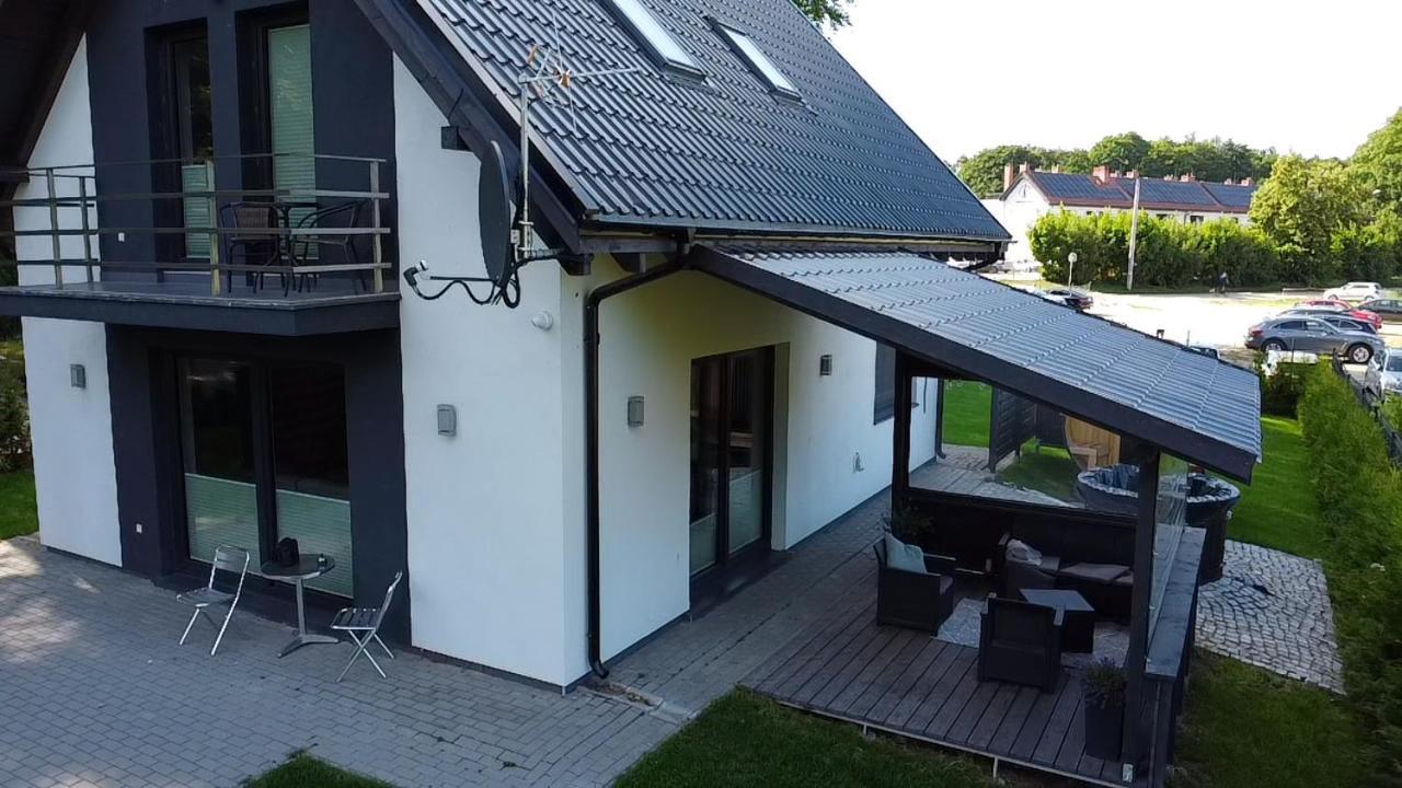 Domowy Zakatek Villa Tuchom Eksteriør bilde